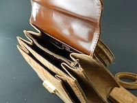 Vintage beige lederen handtas met bijpassende portefeuille en poederdoos - afbeelding 7 van  7
