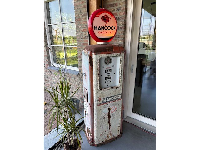 Vintage benzinepomp - afbeelding 2 van  8