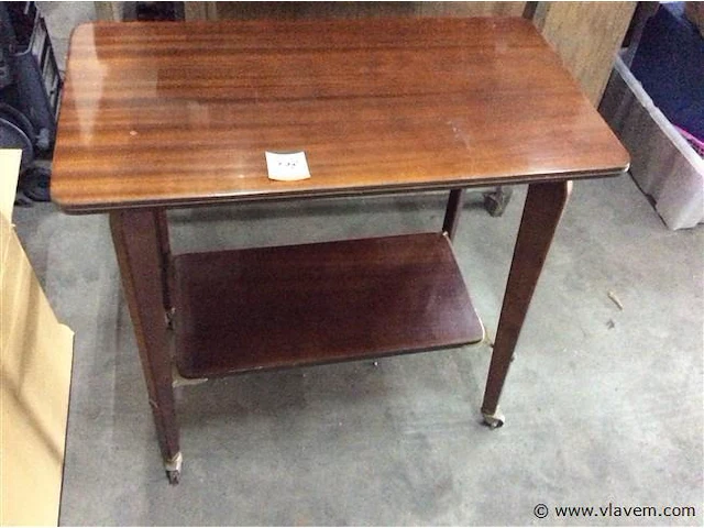 Vintage bijzettafel - afbeelding 1 van  3