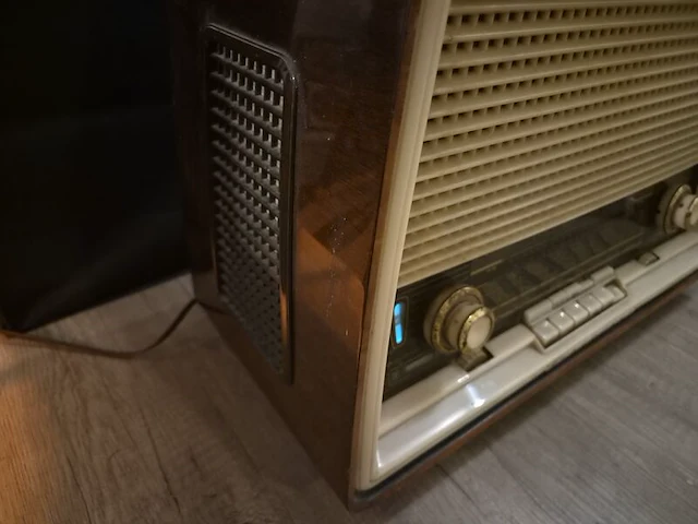 Vintage blaupunkt tafelradio – jaren 50 – werkend - afbeelding 7 van  10