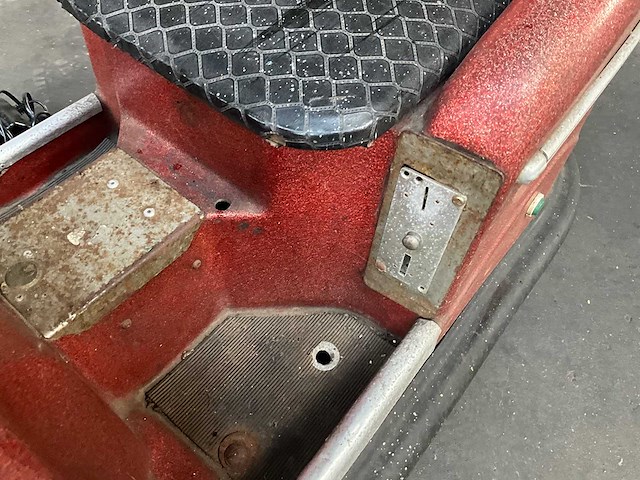 Vintage botsauto - afbeelding 5 van  7