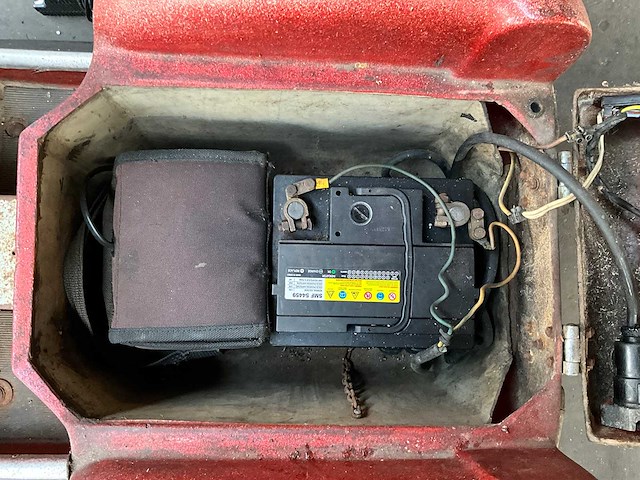 Vintage botsauto - afbeelding 6 van  7