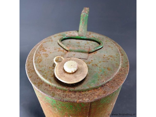 Vintage bp/pielkenrood metalen olie- of petroleumkan - afbeelding 5 van  7