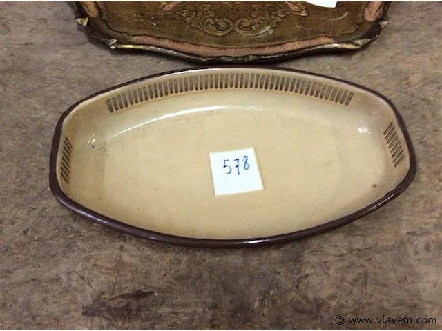 Vintage broodmandje email - afbeelding 1 van  2