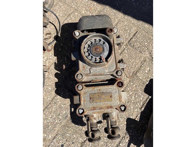Vintage bunkertelefoon (2x) - afbeelding 3 van  6