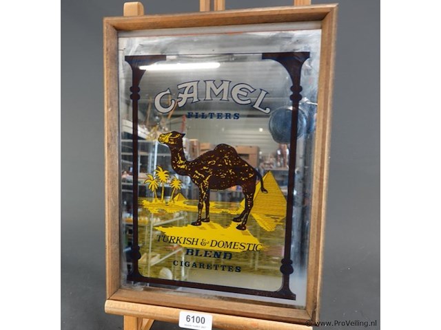 Vintage camel sigarettenreclamespiegel met houten frame - afbeelding 2 van  5