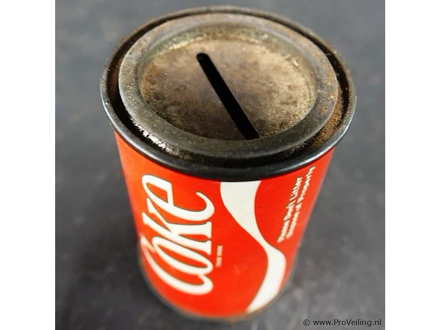 Vintage coca-cola blikals een spaarpot of blikje in retro-stijl - afbeelding 5 van  5