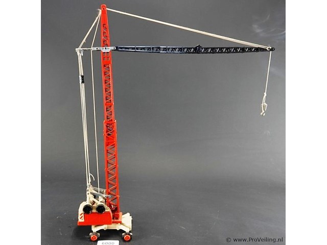 Vintage die-cast torenkraan - afbeelding 1 van  6