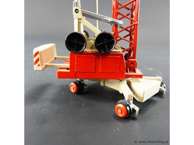 Vintage die-cast torenkraan - afbeelding 5 van  6