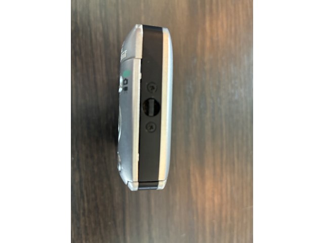 Vintage digitaal camera, canon, canon digital ixus 100 is, grijs / chroom, 2009 - afbeelding 6 van  7