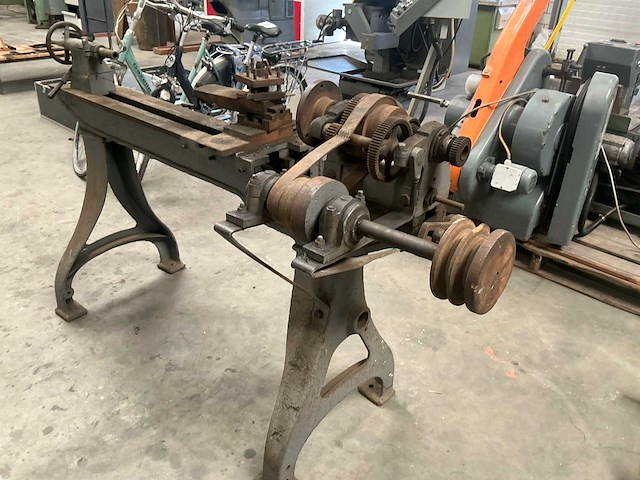 Vintage draaibank decoratief - afbeelding 10 van  13