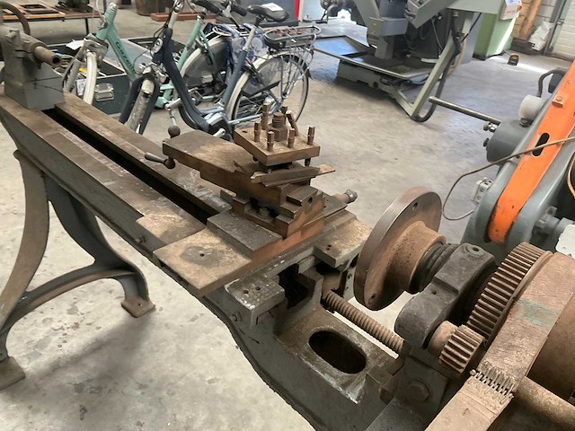 Vintage draaibank decoratief - afbeelding 12 van  13