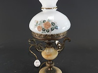 Vintage elektrische olielamp (ook wel hurricane lamp of gone with the wind-lamp genoemd) in brocante stijl - afbeelding 1 van  5