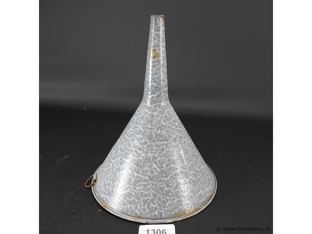 Vintage emaillen trechter - afbeelding 1 van  5