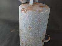 Vintage esso 5-liter petroleumkan van emaille met een grijze spikkelafwerking uit het midden van de 20e eeuw - afbeelding 4 van  6