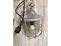 Vintage fabriekslamp - afbeelding 1 van  2