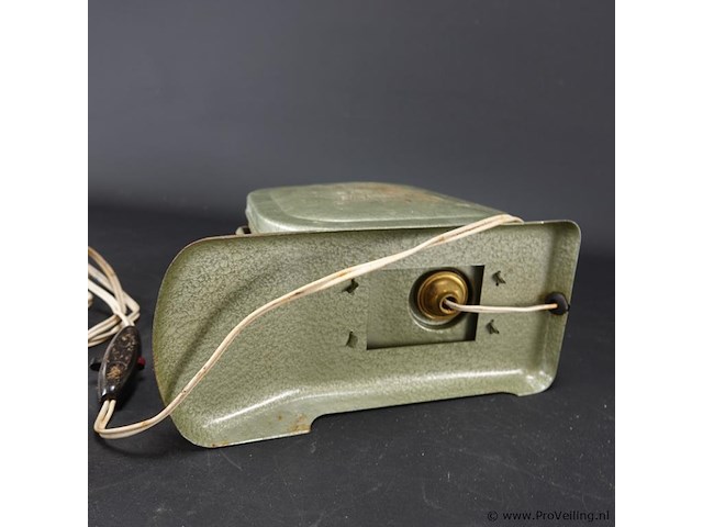 Vintage filmprojector - afbeelding 3 van  5