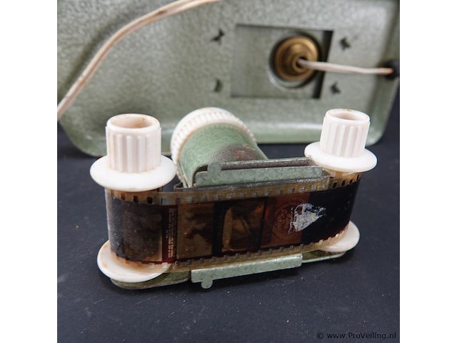 Vintage filmprojector - afbeelding 4 van  5