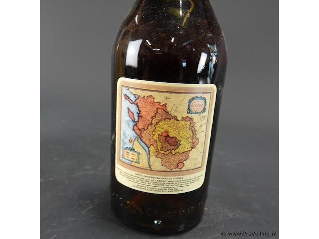 Vintage fles martell grande fine cognac, waarschijnlijk geproduceerd tussen de jaren 1960 en 1980. - afbeelding 3 van  5