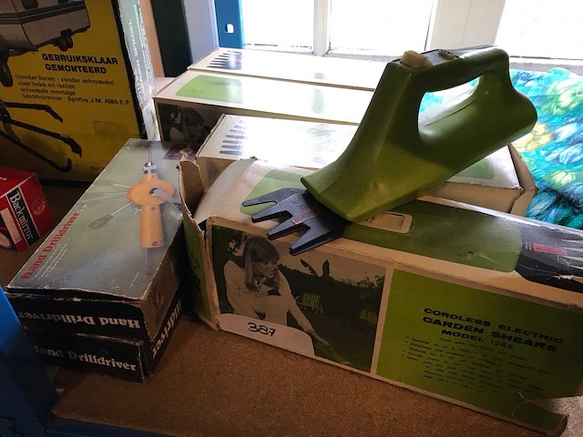 Vintage gereedschap - afbeelding 1 van  3