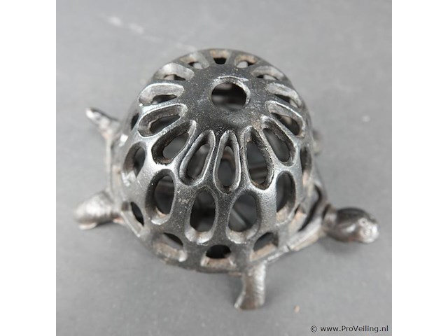 Vintage gietijzeren touwhouder in de vorm van een schildpad - afbeelding 4 van  5