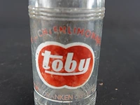 Vintage glazen frisdrankfles van de toby limonadefabriek uit het nederlandse oosterbeek - afbeelding 3 van  5