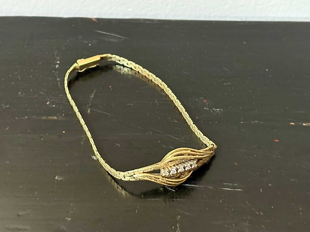 Vintage goudkleurige armbanden en schakelarmbanden - 7 delig - afbeelding 2 van  9