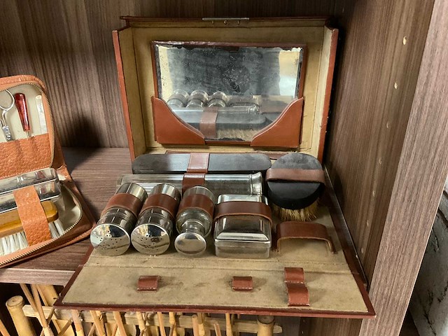Vintage grooming kits - afbeelding 3 van  4