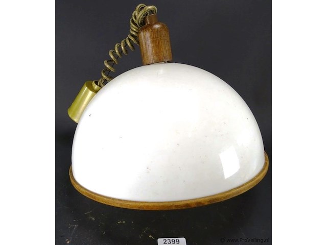 Vintage hanglamp met opaline kap - afbeelding 1 van  5