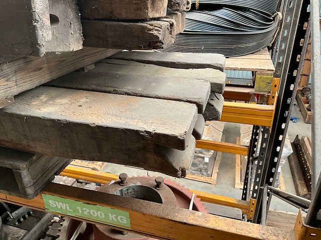 Vintage hout - afbeelding 6 van  6