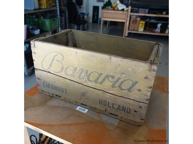 Vintage houten bierkrat van het merk bavaria uit lieshout, vermoedelijk afkomstig uit de jaren 1950 of 1960 - afbeelding 1 van  6