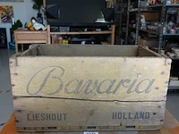 Vintage houten bierkrat van het merk bavaria uit lieshout, vermoedelijk afkomstig uit de jaren 1950 of 1960 - afbeelding 2 van  6