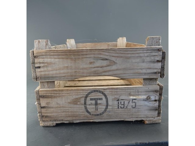 Vintage houten fruitkist - afbeelding 4 van  5