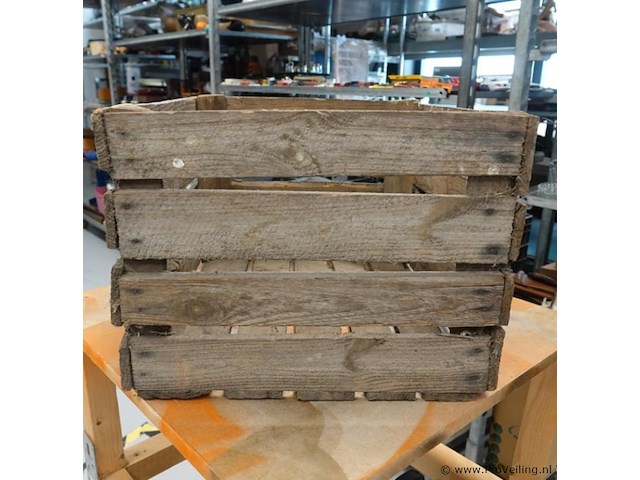 Vintage houten fruitkist - afbeelding 4 van  5