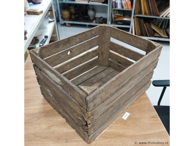 Vintage houten fruitkrat - afbeelding 2 van  5