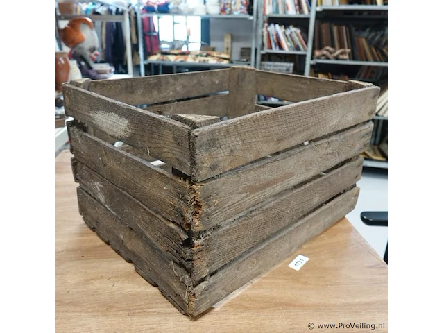Vintage houten fruitkrat - afbeelding 1 van  5
