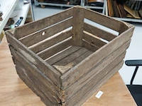 Vintage houten fruitkrat - afbeelding 2 van  5