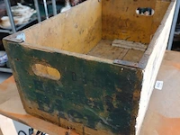 Vintage houten heineken-bierkrat met de iconische slogan "het meest getapt" uit de jaren 1960 - afbeelding 3 van  6