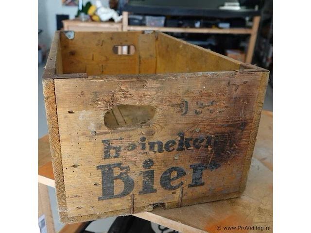 Vintage houten heineken-bierkrat met de iconische slogan "het meest getapt" uit de jaren 1960 - afbeelding 5 van  6
