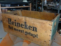 Vintage houten heineken-bierkrat met de iconische slogan "het meest getapt" uit de jaren 1960 - afbeelding 6 van  6
