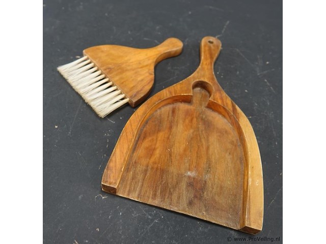 Vintage houten schuier met borstel - afbeelding 3 van  5