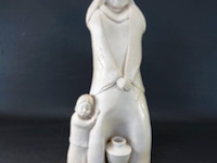 Vintage hozho navajo-sculptuur van een vrouw met een kom - afbeelding 1 van  5