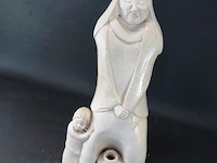 Vintage hozho navajo-sculptuur van een vrouw met een kom - afbeelding 2 van  5