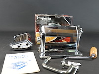 Vintage imperia noodle making machine in oorspronkelijke verpakking. - afbeelding 2 van  5