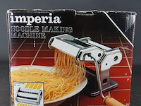 Vintage imperia noodle making machine in oorspronkelijke verpakking. - afbeelding 5 van  5