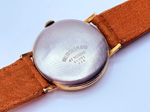Vintage invicta 40 micron goud mechanisch horloge - afbeelding 6 van  6