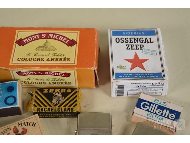 Vintage items - afbeelding 2 van  5