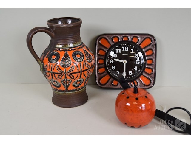 Vintage items - afbeelding 1 van  8