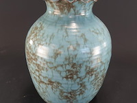 Vintage keramieken vaas in turquoise/bruine 'rubra' glazuur, ontworpen door wim visser voor de sphinx / petrus regout maastricht rond 1954. - afbeelding 1 van  5