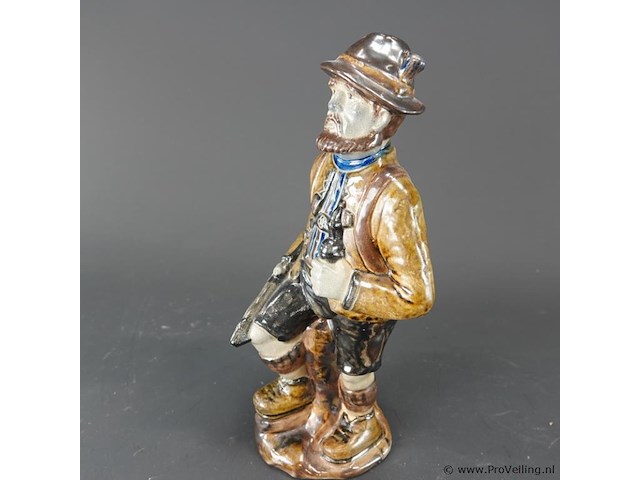 Vintage keramisch beeld van een jager in italiaans capodimonte-stijl - afbeelding 2 van  5